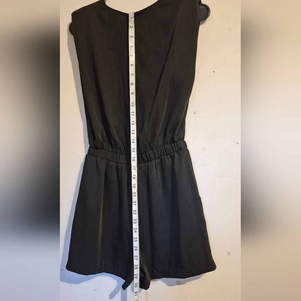 Evereve Black Sleeveless Jumpsuit - Picture 8 of 9